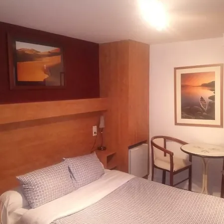 Hotel De Savoie 2*